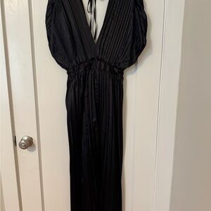 Elegant Black Pleated Women's Dress